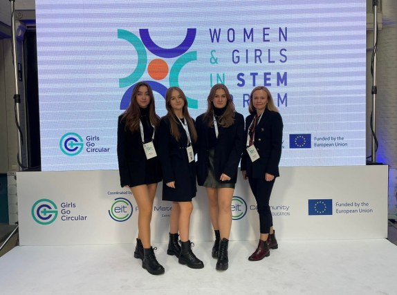 Zespół z „Jagiełły” na podium międzynarodowego konkursu #AppIdeaChallenge w Brukseli!
